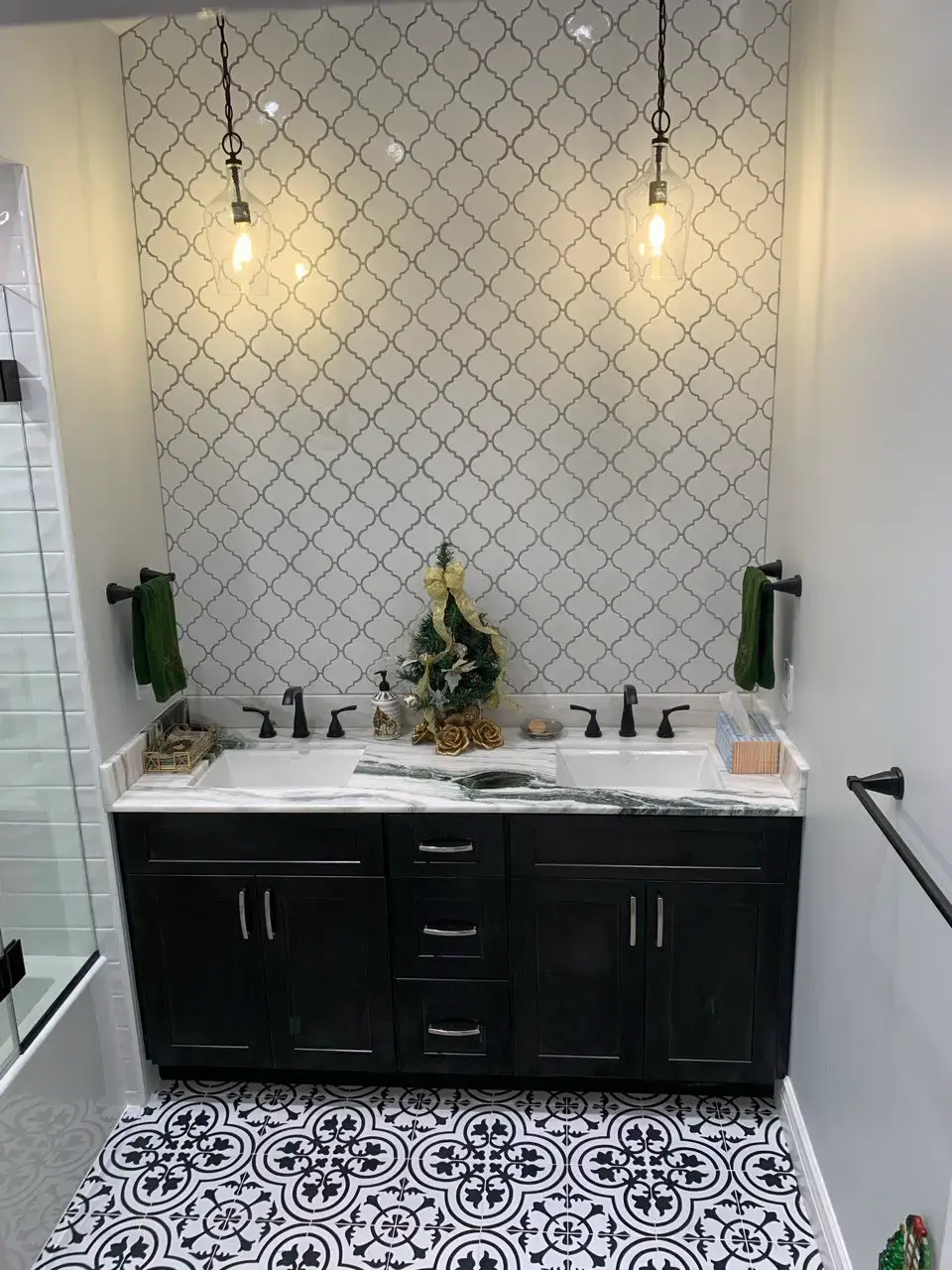 Bengeyfield remodeling in Drive East Williston