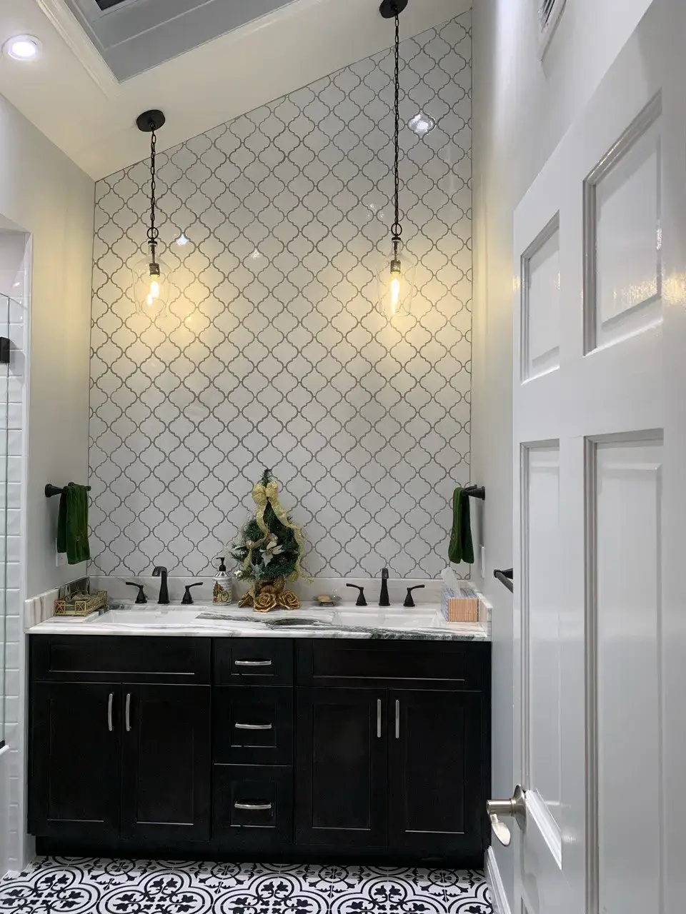 Bengeyfield remodeling in Drive East Williston
