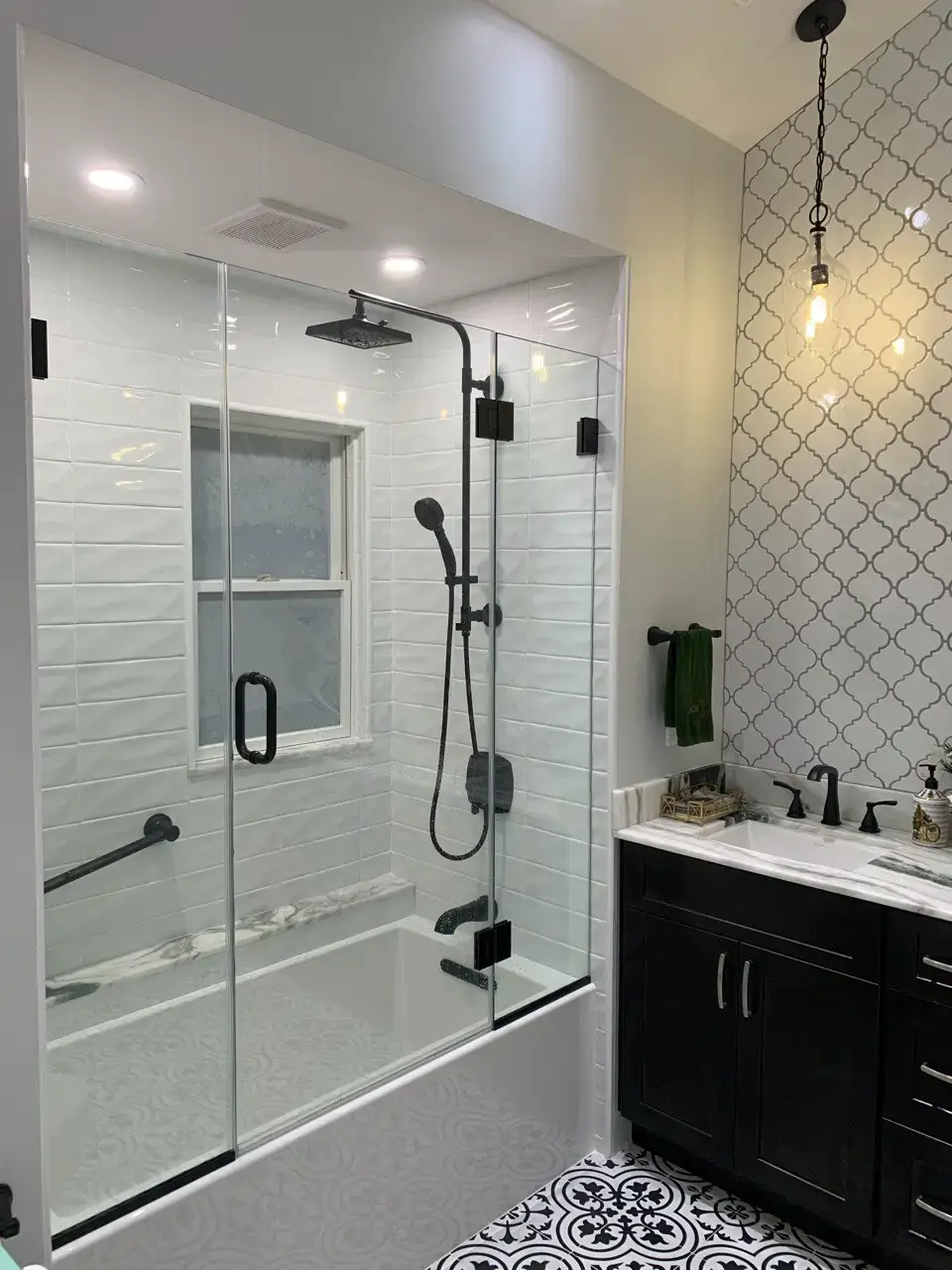 Bengeyfield remodeling in Drive East Williston